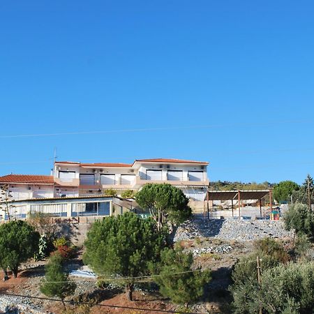 Blue Bay Hotel Charamida Exterior photo